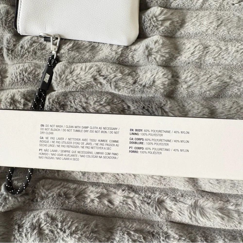 NIKE icon blazer wristlet